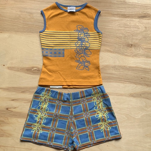 Two Piece (Girls) Short Set - Picture 1 of 7